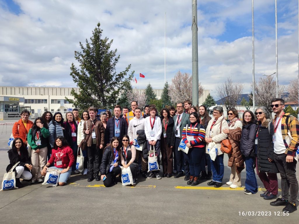 5BC0145E-A985-47EC-A9EF-0F06910EC2B3