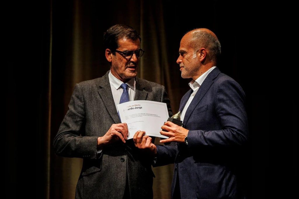 13CDC952-FD63-4BA3-B4F0-2101DEB6024A